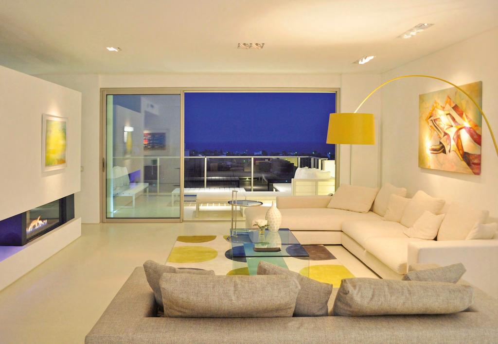 A duplex by the sea Penthouse on two levels in Sitges Year of project 2014 Surface 220 m2 Intervention