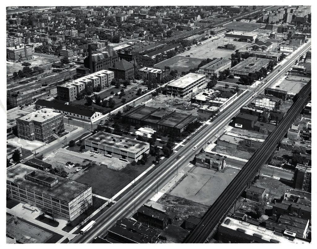 URBAN SCALE AND CLEAR STRUCTURE, 1951-59 6.28 Aerial photograph of iit campus in 1957, as seen from southeast. original project.