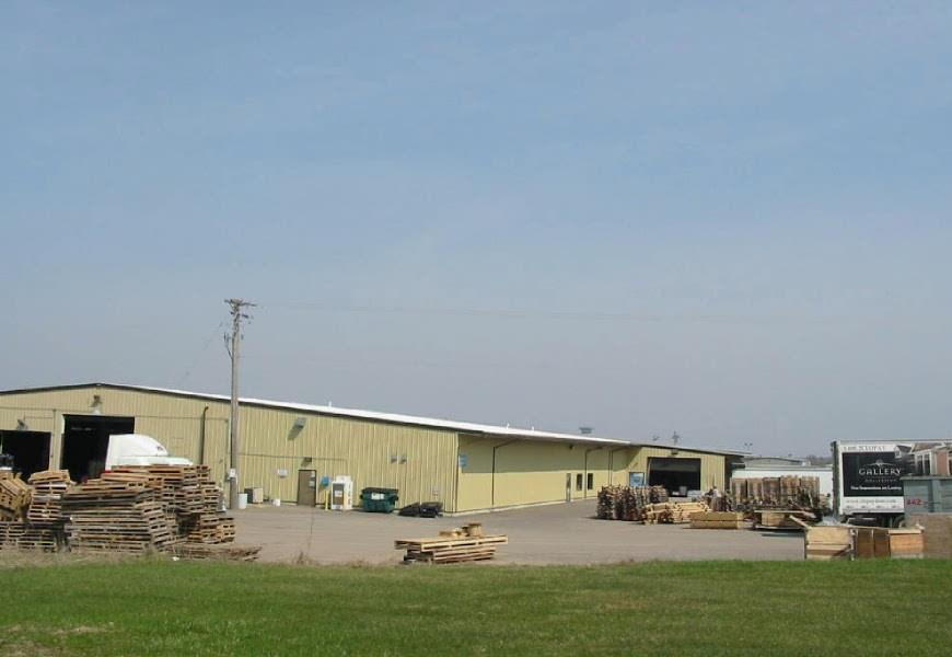 com For Sale US HIGHWAYS 63 & 12 $2,850,000 Office/Warehouse/ Manufacturing