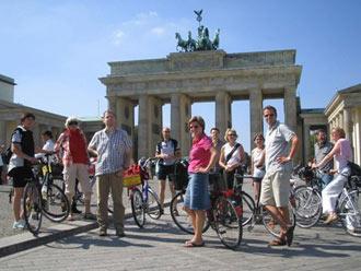 11:30 14:00 h Berlin on Bike Future Berlin Tour including a visit on the Panoramapunkt Start: Neues Museum End: Restaurant Supermarket @ Bikini Berlin 4 Even Berliners tend to lose track of all the