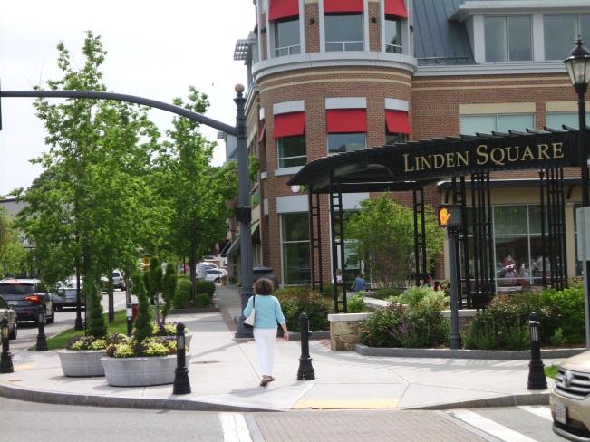 WELLESLEY, MA DEVELOPMENT CASE STUDIES/Commercial LINDEN SQUARE INFILL