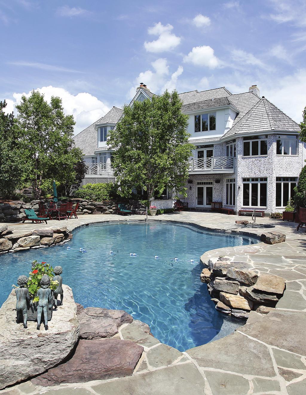 In the single-family luxury home market, the number of sales fell 5.