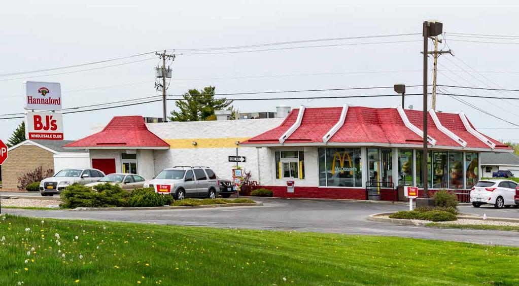 Absolute NNN Lease Absolute NNN Ground Lease - Zero Landlord Obligations Approximately 7 Years Remaining with 3-5 YR Options - 8% Increases Each Option
