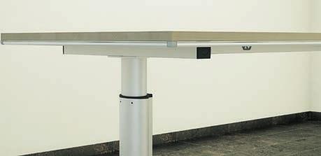 A freestanding worktop can also be used in rooms in which the walls are not strong enough to support the wall-mounted models.