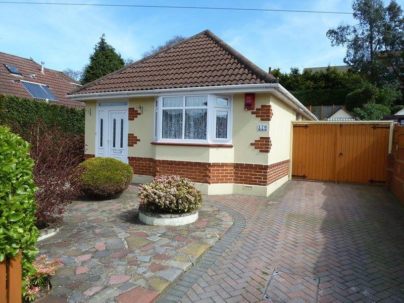 178 HOWETH ROAD ENSBURY PARK BOURNEMOUTH DORSET BH10 5NX ASKING PRICE: 275,000 FREEHOLD A Well