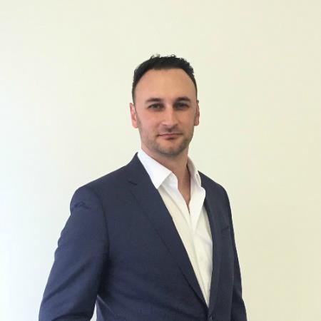 Tom Harrington Director Senior Principal Tom holds qualifications in Planning and Business which has led to commercially focused solutions across a wide range of sectors including Property,
