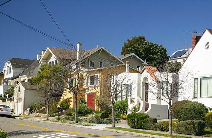 Neighborhood Residential Residential 76% SF Large Lot 0% Employment 0% SF Small Lot 95% Mixed Use 2% Townhome 0% Open Space/Civic 23% MultiFamily 5% Intersections per mi 2 180 Office 86% Average