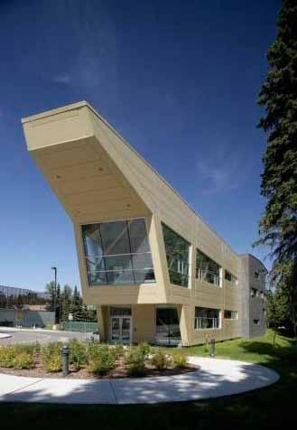 06 06 ALASKA NATIVE SCIENCE AND ENGINEERING PROGRAM FACILITY Location: Anchorage, Alaska Architects: RIM First People