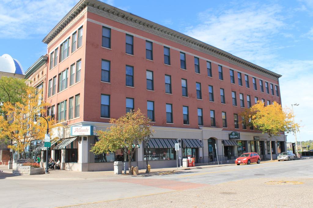 Our Properties Renaissance Lofts 136 18th Street, Rock Island, IL Completed in 2002, Renaissance Lofts offers fourteen different floor plans,