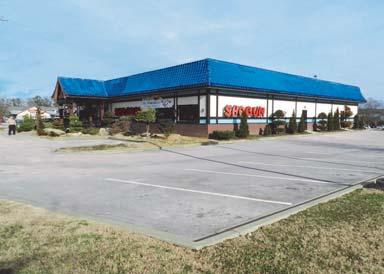 $19.00 SF Gross Available: 4,200 SF & 2,300 SF Located short distance from I-75 & Hamilton Place Mall Listing Agent: Chad & Parker Wamack