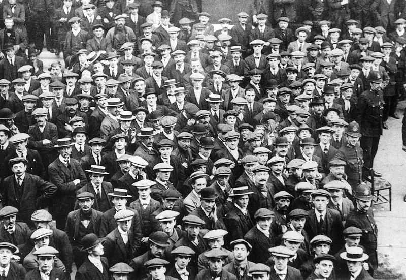 British volunteer recruits, August 1914 These men would form Kitchener's New Army At the outbreak of the Great