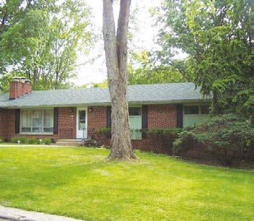 Call Lyle Holycross for details 217-504-2242 NEW PRICE 407 Lakeview Check out this well maintained 3