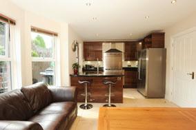 1m) (Into Bay) - Modern fully fitted kitchen
