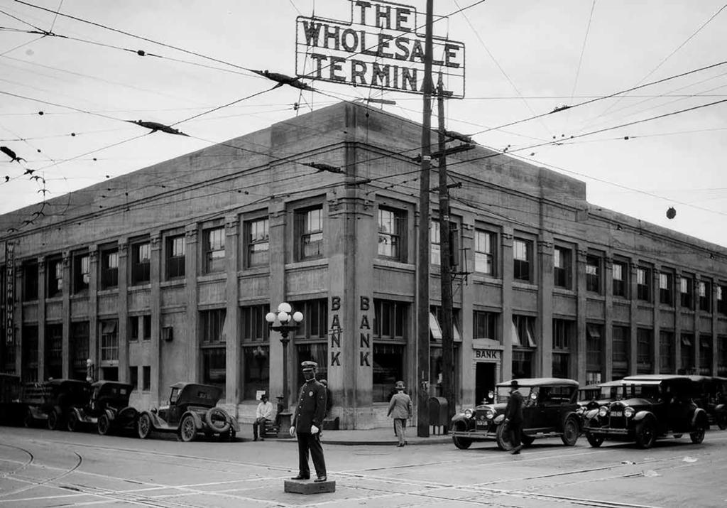 Historically known as the LA Terminal Market, ROW DTLA and its impressive industrial buildings were designed in part by famed LA architect John Parkinson and built from 1917 to 1923.