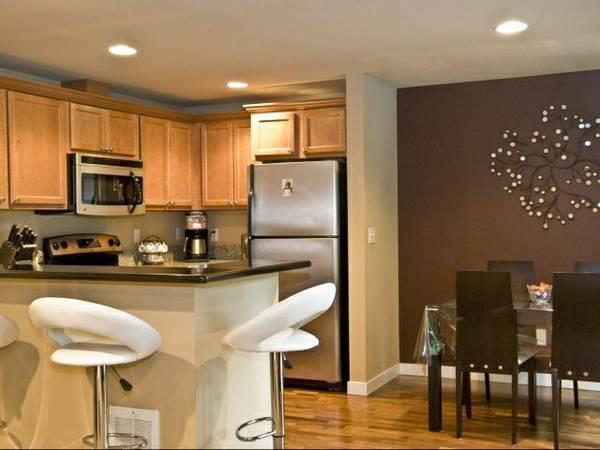 Condo is located near Bastyr University, Bothell, UW, Northwest University, easy access to all areas from Seattle to Eastside.
