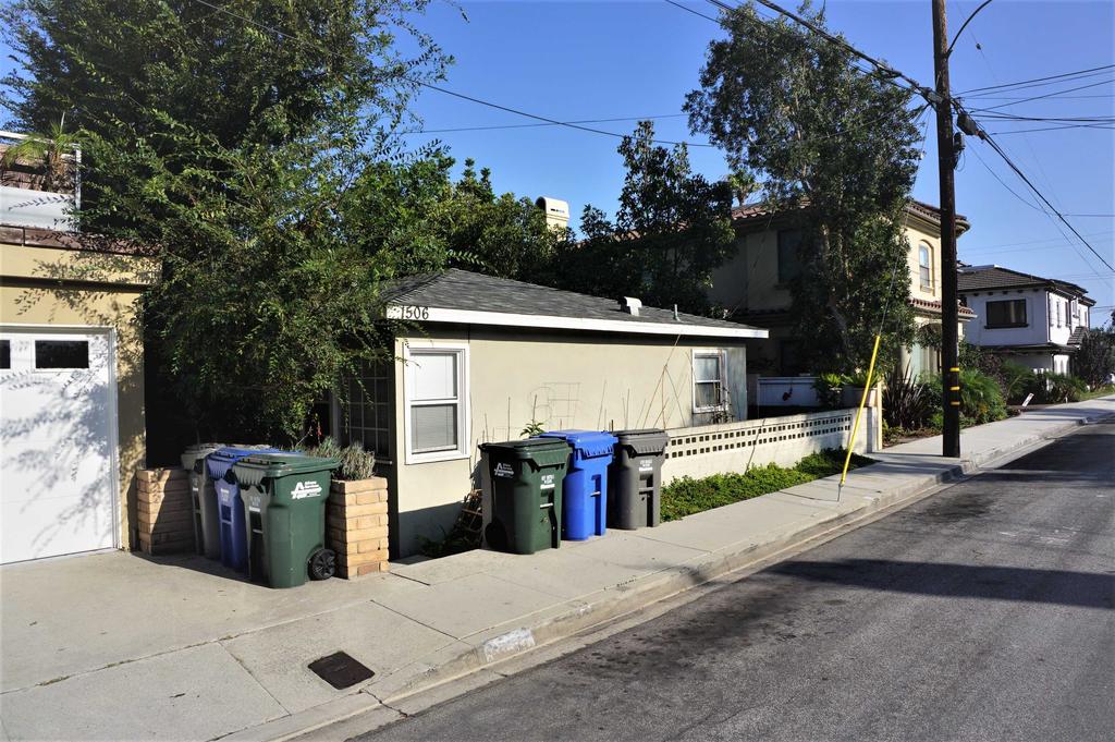 Built in 1955, this property has been well maintained and features () -bed/1-bath units with 1,560 SF of total living area.