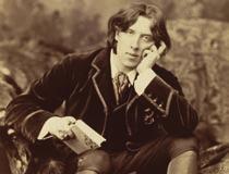 Fashion Der Dandy und Autor Oscar Wilde stand mit seinem Interesse an der Mode nicht allein.
