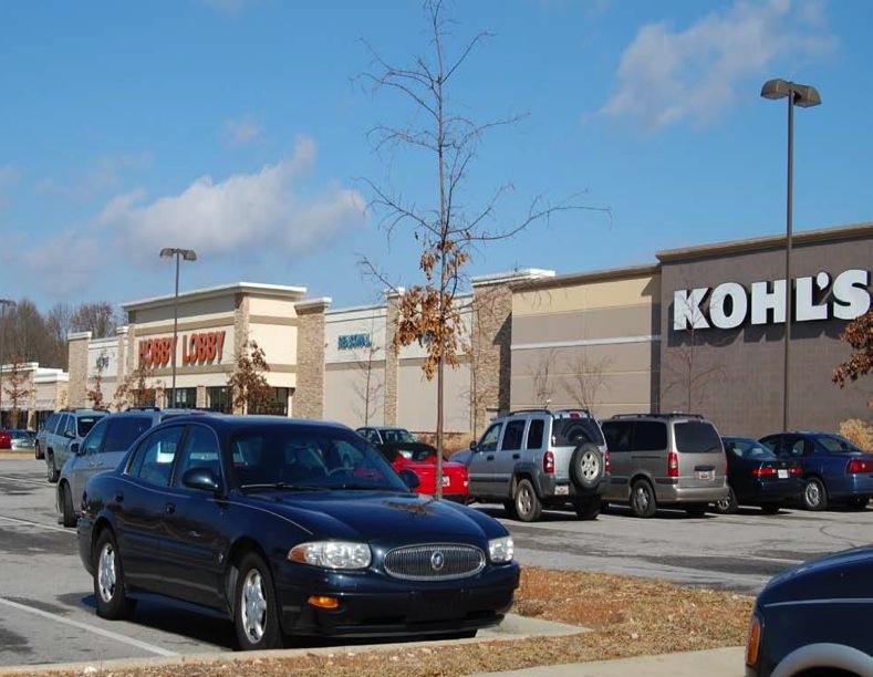 INVESTMENT HIGHLIGHTS HIGHLIGHTS 4 Tenant Retail Center Anchored By Kohl s and Hobby Lobby Long Term Leases Kohl s (2027) and Hobby Lobby (2021) Adjacent to Walmart Supercenter and Regional Mall 100%