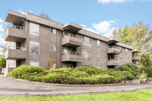 49% $1,950,000 1/12/2018 Cloverdale Apartments Sales Comparable 2 900 SW Holden Seattle, WA 98106 Holden Sales