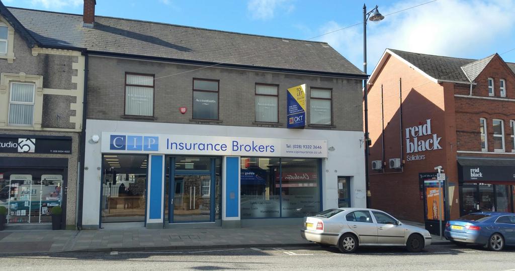 TO LET Town Centre Retail, Offices and Showroom /