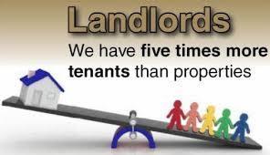GETTING LANDLORDS TO RENT TO YOUR CONSUMERS Use a Housing Specialist or Housing Navigator who is trained to 1) locate affordable rentals, 2) persuade landlords to work with your program, 3) keep an