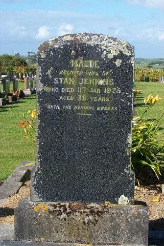 Alice Maude de Jersey Jenkins (nee Stone) Eltham Cemetery 03 Jan 2000 Born c1887