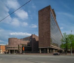 photo: Nazar Leskiw photo: Nazar Leskiw Centrosoyuz Building Myasnitskaya Ulitsa 39 101000 Moscow Le Corbusier and Pierre Jeanneret won in 1928 the international competition for the design of the