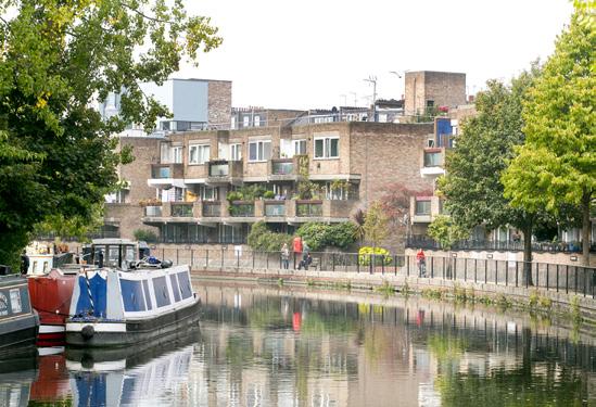 British Waterways Board (now Canal & River Trust) have subsequently entered into a sublease for a term 1,927 years commencing 25 December 1968 (approximately 1,878 years unexpired) at a current