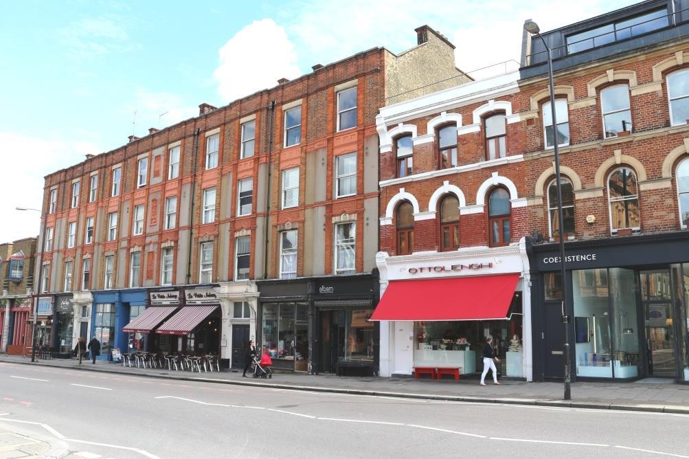 S U M M A R Y Ground and lower ground retail unit situated on popular Upper Street Well located in the heart of Islington Situated close to the new Islington Square scheme Bright and airy unit with