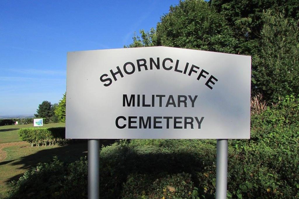 Shorncliffe Military Cemetery, Folkestone, Kent, England Shorncliffe Military Cemetery belongs to the Ministry of Defence and contains war graves of both World Wars.