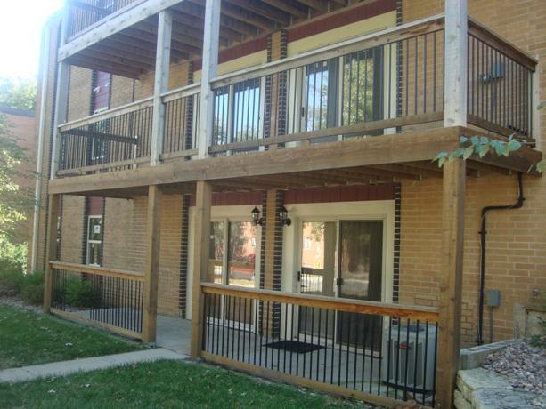 PROPERTY DESCRIPTION Ad Astra is a single 12 unit brick building with three stories. The complex has been platted with separate legal addresses for each unit.