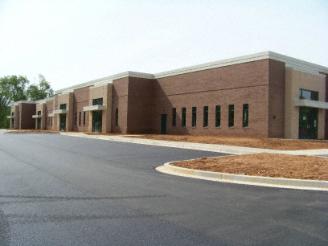 McKinney Commerce Center - Direct Lease 4537 Metropolitan Court Suite/Floor: A Office-R&D Space Available: 7,595 SF Rental Rate: $8.50/SF/Year Building Size: 32,172 SF Parking Ratio: 3.