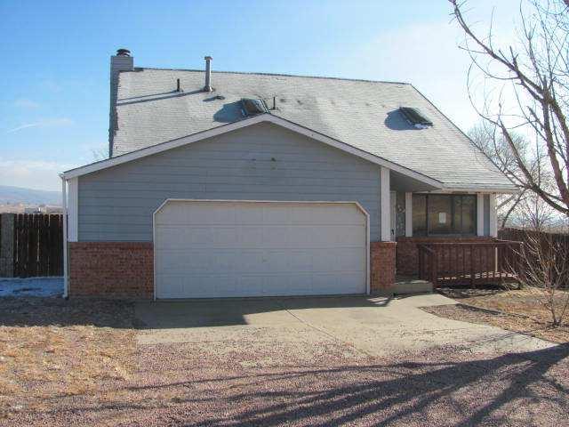 Page 17 of 19 MLS #: R133078A List Price: $95,000 1372 York Ave Canon City, CO 81212 SUB AREA: West of Pueblo County AREA: Outlying SCHOOL DISTRICT: FR BATHS: 3 ABOVE GRADE SQFT: 1451 APX YEAR BUILT: