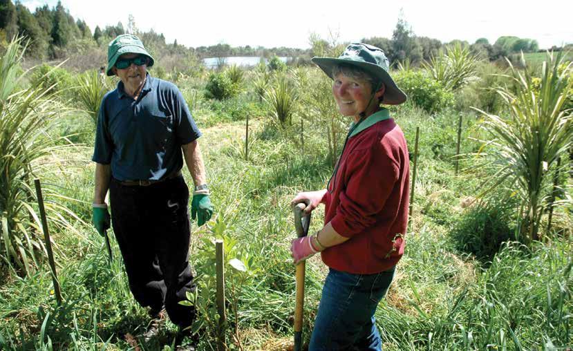 WETLAND RESTORATION: A HANDBOOK FOR NZ FRESHWATER SYSTEMS 3 Ensuring wetland access Access across privately owned land to the wetland restoration usually relies on the goodwill of landowners.