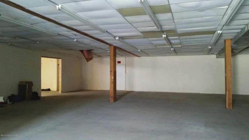 Available SF: 2520 PM-40160 LEASE RATE: $1200/MO FEATURES: 2500 heated warehouse with shared