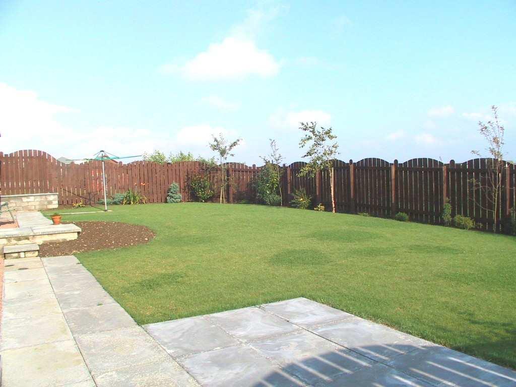 REAR GARDEN: The property benefits from an attractive, fully enclosed, private garden to the rear offering a high degree of privacy and shelter.