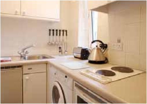 Chelsea - Studio Available: On Request Room Type: Single/Double Room Studio Situated in Chelsea, one of London s most fashionable, vibrant and safe areas of London, the residence is bordered by