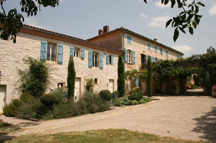 France ~ Within easy reach of the famous 13 th Century bastide village of Bruniquel and less than an hour s drive to Toulouse and the International airport.