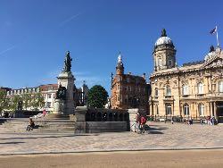 We arrived at the central Queen Victoria Square where we saw the imposing facades of Hull City Hall, the
