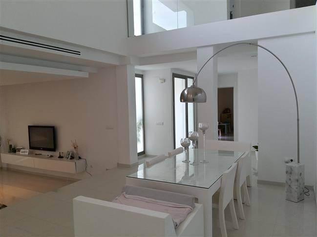 Control : Air Conditioning Views : Country Features : Fitted Wardrobes, Marble Flooring,