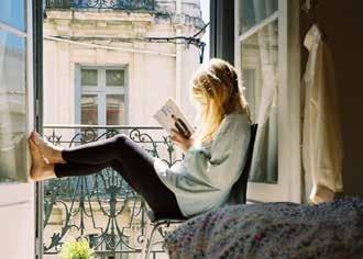 reading a book at the window), light condition and relation with outside were important aspects which I also had seen in the former hospital building and which also was very suitable with the program