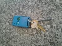 METERS Electric 1 01/08/2016 06:25 (UTC) KEYS 2 Keys Front door:m38b. Silver key:sliding door. Brown key: security gate.