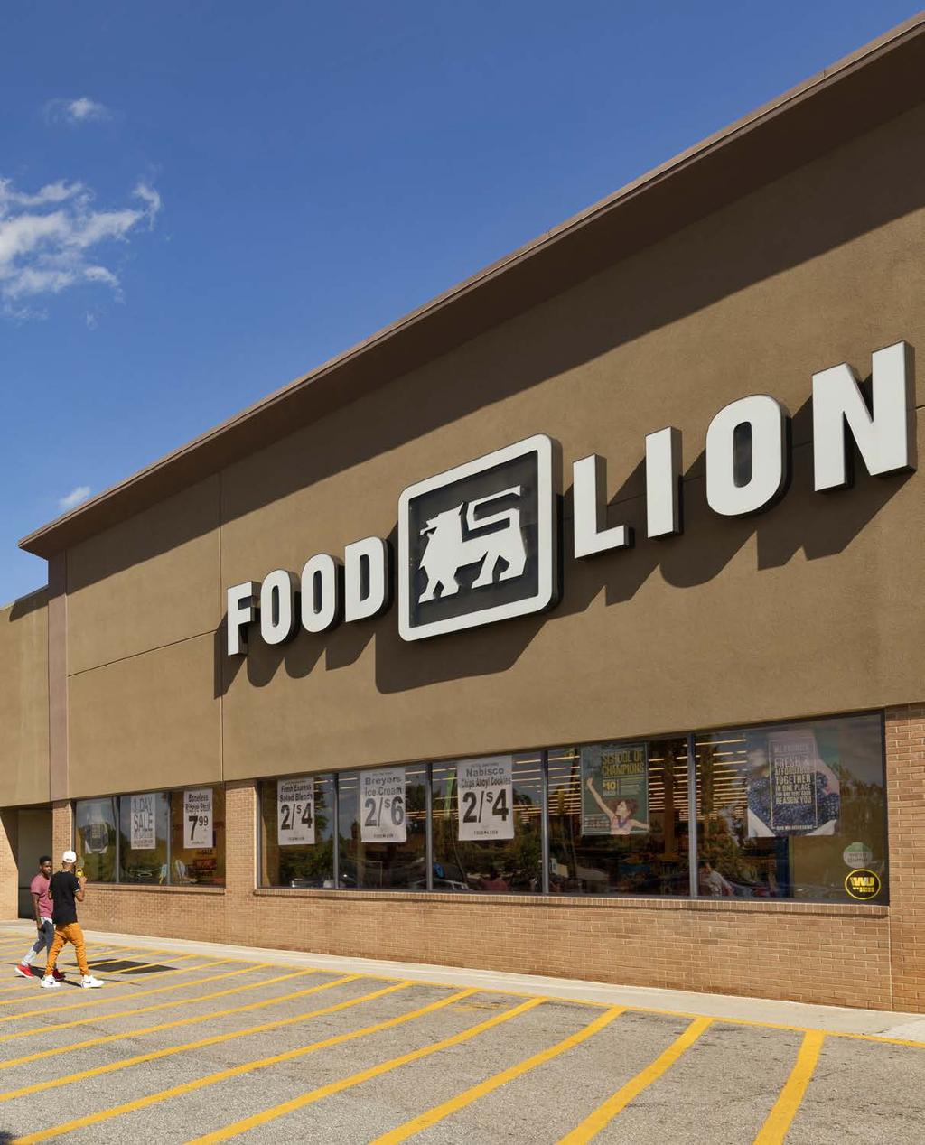 Executive Summary INVESTMENT HIGHLIGHTS Food Lion Recently Enhanced by Ahold Delhaize Merger As of July 2016, Food Lion is a subsidiary of Ahold Delhaize, the result of the $28 billion merger of