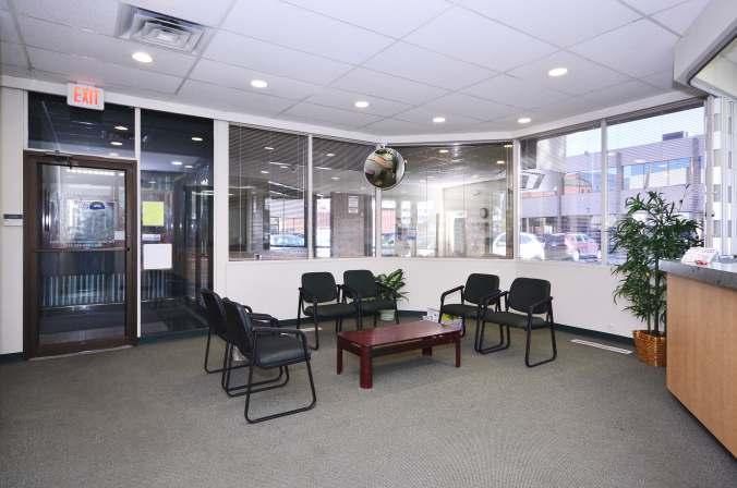 CIVIC DESCRIPTION Unit: 101-260 Harvey Avenue Commerce Centre Kelowna, BC V1 Y 7S5 PROPERT Y DETAILS 5982 sq area with 5259 sq usable space Multiple offices for current use or