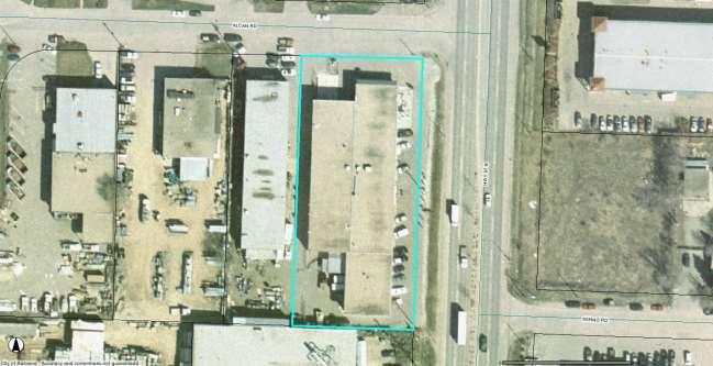 AERIAL VIEW Hwy Access Close Easement shared truck access (8.5 metres /28 feet between buildings).