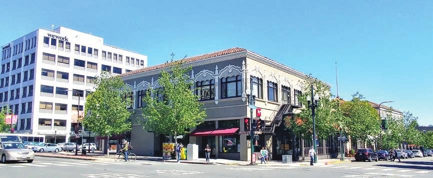 CENTRALLY LOCATED LOCATION HIGHLIGHTS Within steps of BART, AC Transit and Downtown Berkeley s cultural and culinary bounty; just one block from UC Berkeley Reach local restaurants and