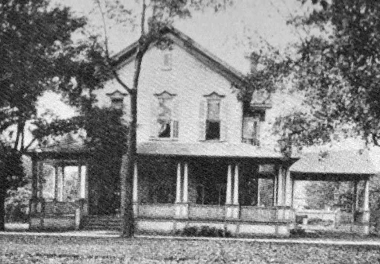 First William C. Chapman house located at 311 Walnut, as it appeared in 1907.