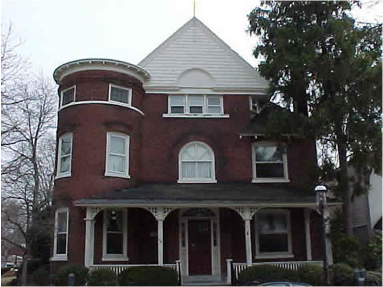 The Hannah Green House 54 West State Street This Victorian Queen Anne residential home was built in 1889 and stands out from the structures surrounding it because most of them have been remodeled to