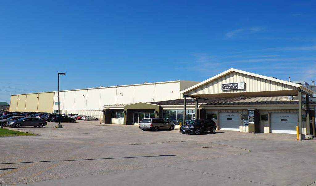 FOR SALE Investment Properties // National Investment Services // Winnipeg This month s featured property is 230 Panet Road 95,331 SF