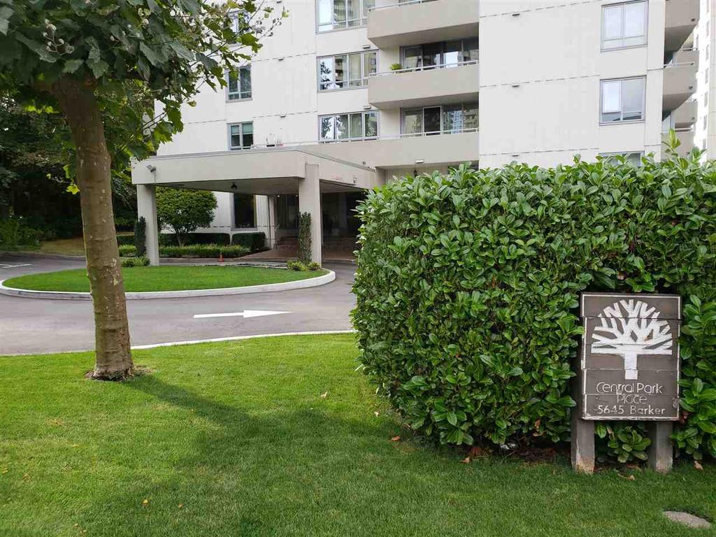 R Presented by: Phone: --9 BARKER AVENUE Burnaby South Central Park BS VH Z Meas. Type: Lot Area (sq.ft.):. No Eposure: Mgmt.
